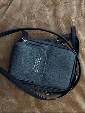 Guess Black Men's Messenger Crossbody Bag with Logo Print
